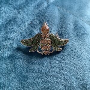 Bee Lapel Pin Brooch Rhinestone Enamel Insect Silver Tone
